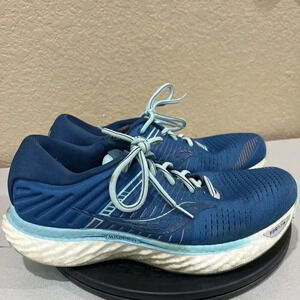 Saucony Triumph 17 Women's Size 10.5 Lightweight Running Shoes Comfort 8MM Trail